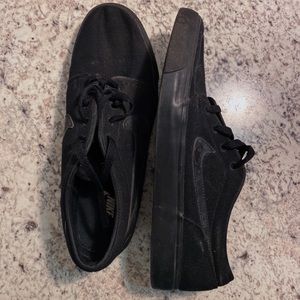 nike SB black canvas